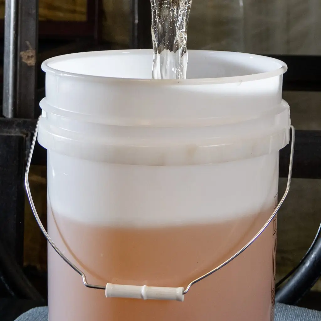 Conveyor Lubricant in Pail