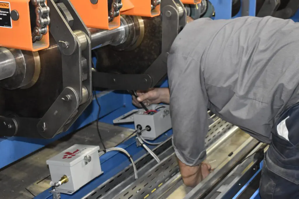 Sales and Service, working on dual strand lubricators